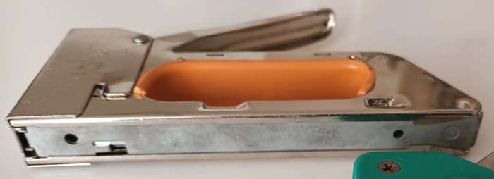 2x Staple Guns. See More Late Entry Listings.