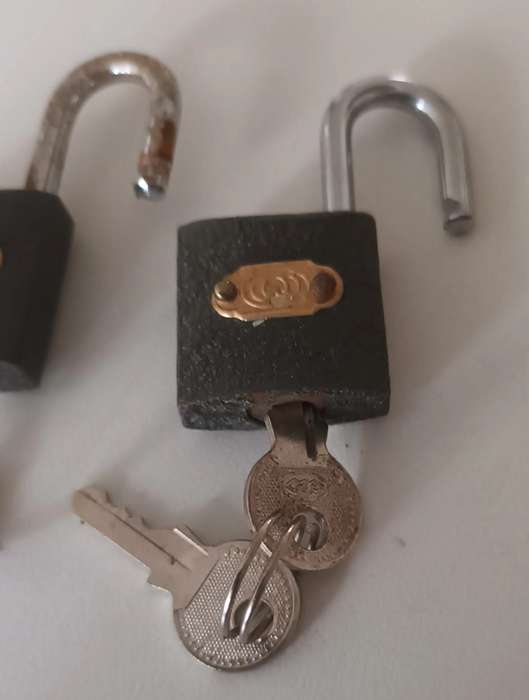 2x Locks with Keys. Working.