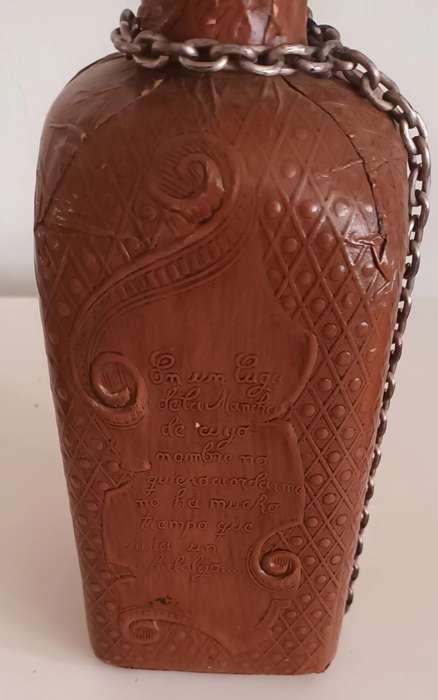 STUNNING VINTAGE MIQUEL DE CERVANTES DECANTER (HAND MADE IN SPAIN). COLLECTABLE.