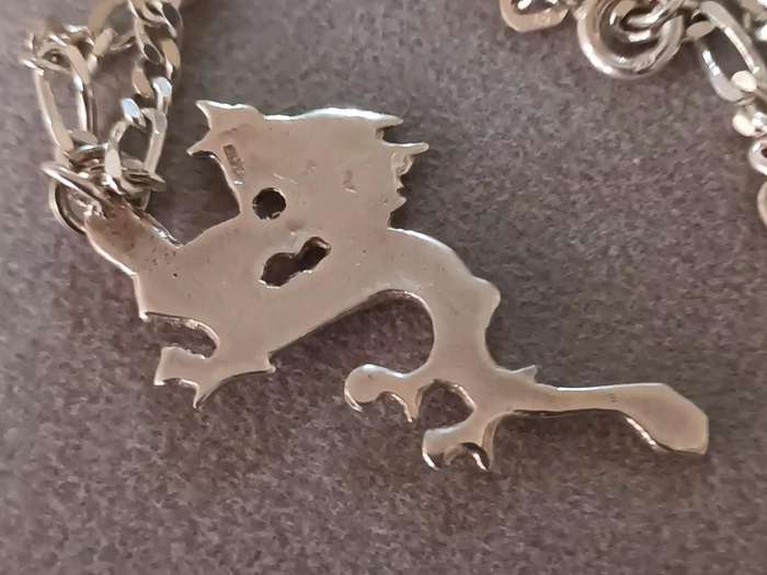 Stunning Sterling Silver Men's 70cm Dragon Necklace. 22g. Pendant 50x25mm.