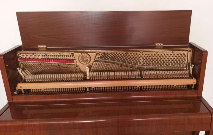 OTTO BACH UPRIGHT PIANO. ZIMMERMAN MADE IN GERMANY. FOR COLLECTION ONLY!!!