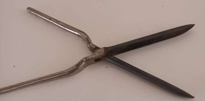 Antique DIAMANT Metal Stove Top Hair Curling Iron.