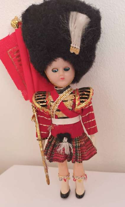 Vintage Doll. Length 17cm.