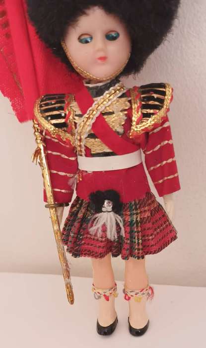 Vintage Doll. Length 17cm.