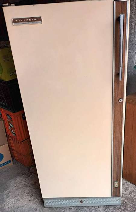 Vintage WESTPOINT Upright Freezer. 255 Litre. Height 1.37m. Width 61cm. FOR COLLECTION ONLY!!!