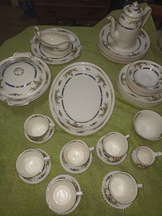 Johnson Bros dinner service Eastbourne