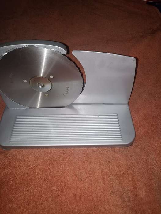 PINEWARE REFURBISHED BREAD SLICER