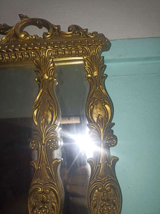 Entrance hall mirror and table