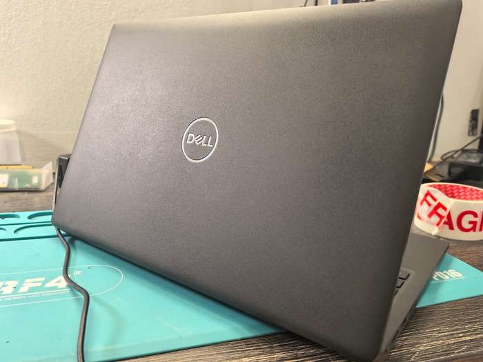 LATE ENTRY-11TH GEN-DELL LATITUDE 3520-i5-1135G7-8GB DDR4-256GB SSD-FHD