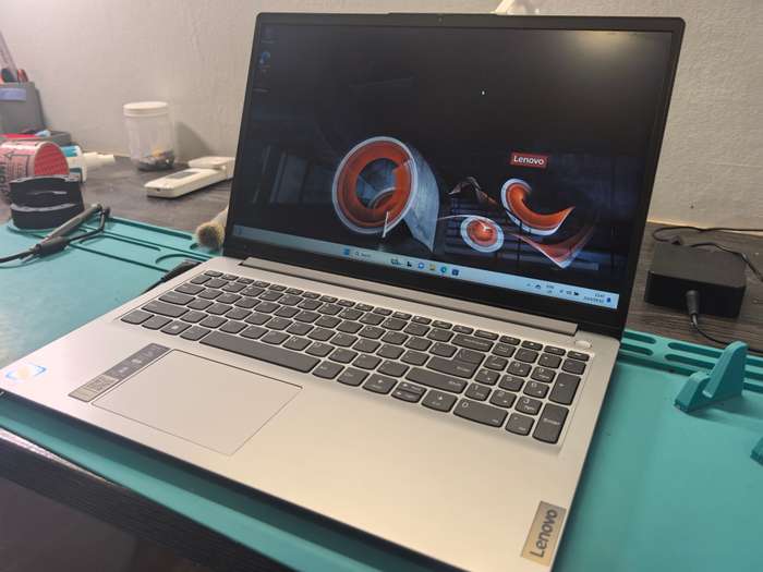 LENOVO IDEAPAD 1-N4020 CELERON-8GB DDR4-256GB SSD-UHD GRAPHICS-FHD-5 MONTHS WARRANTY