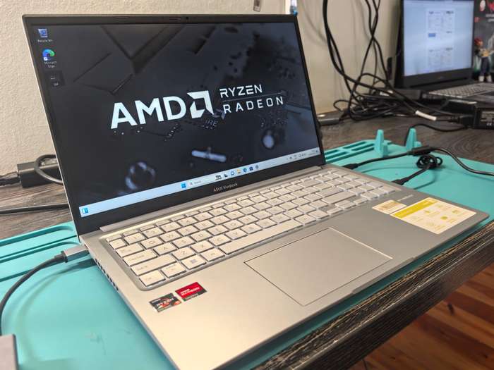 12TH GEN-RADEON GRAPHICS-ASUS VIVOBOOK 15-RYZEN 5-5600H-8GB RAM-512GB SSD-FHD-BACKLIT