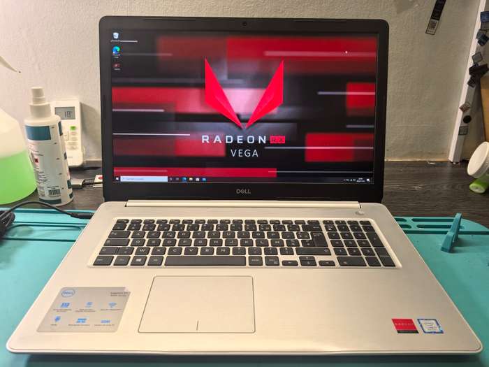 17" DELL INSPIRON 5770-i7-8550u*8GB-256GB SSD-1000GB HDD-RADEON 530 4GB-RADEON ADRENILIN