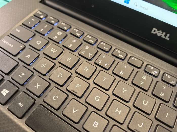 *DELL PRECISION 5520*i7-6820HQ*16GB DDR4*512GB SSD*QUADRO 4GB*