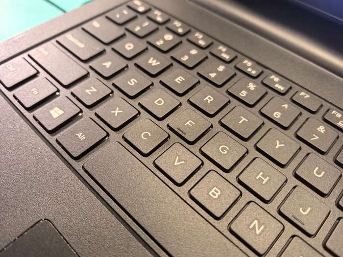 Dell Inspiron 15 3543 i5-5200u 8GB RAM 512GB SSD DVD