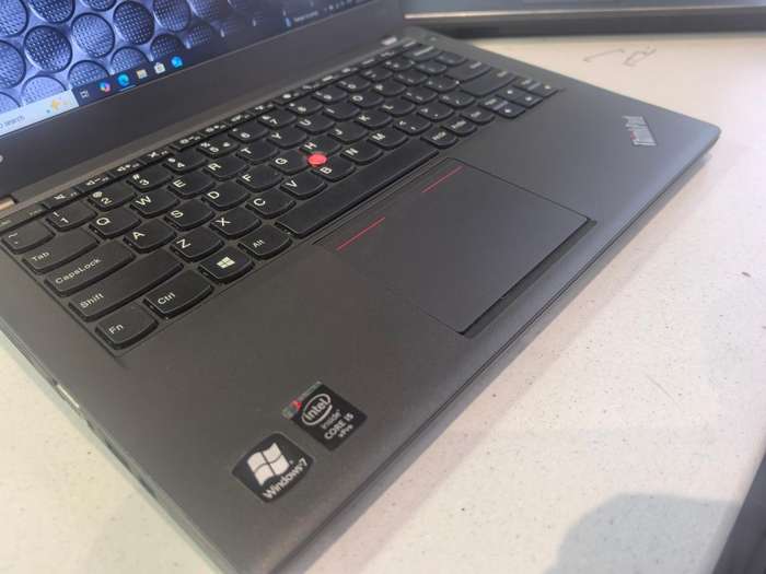 ULTRABOOK*LENOVO THINKPAD X240*i5-4300U*8GB DDR4-256GB SSD*4G*