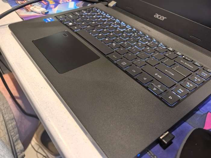 11th GEN i7-*ACER TRAVELMATE P214-i7-1165G7-16GB DDR4-512GB NVME SSD-FHD-4G LTE