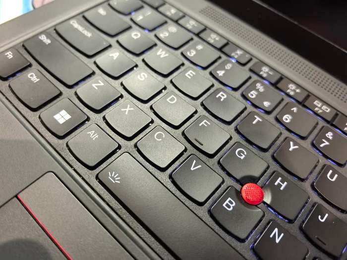 12TH GEN-LENOVO THINKPAD X13-i5-1235u-8GB DDR4-FHD-512GB SSD-UHD GRAPHICS-BACKLIT-4G LTE-WARRANTY