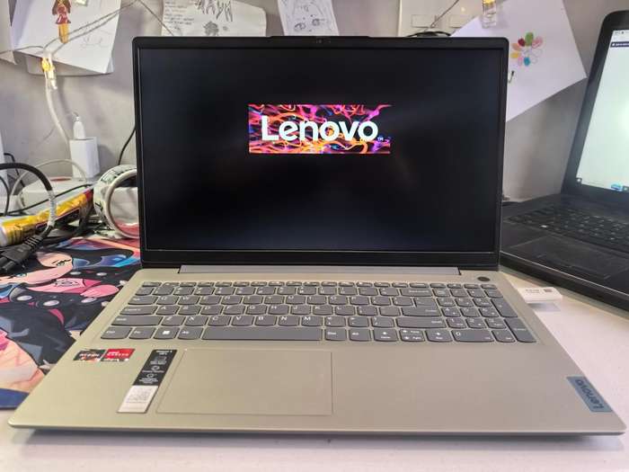 ADRENILAN EDITION-LENOVO IDEAPAD 3-RYZEN 5-3500U-8GB DDR4-512GB SSD-FHD-VEGA 8 GRAPHICS