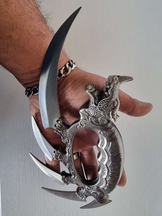 5 Blade Dragon Fantasy Knife