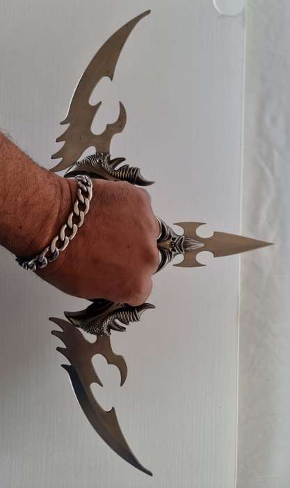 3 BLADE FANTASY KNIFE