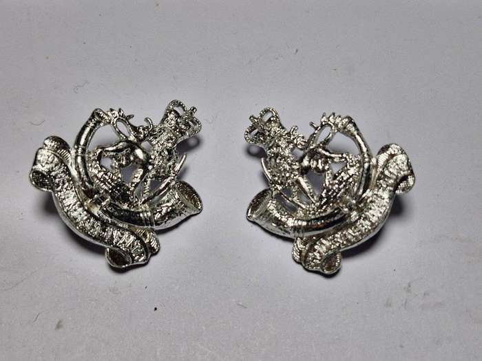 Rhodesian Light Infantry Collar badges. Queen's Crown