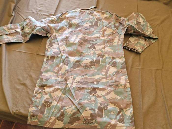 SADF 32 Battalion Camo Shirt. 54 CM armpit to armpit.
