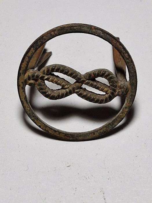 WW2 ITALIAN badge unknown