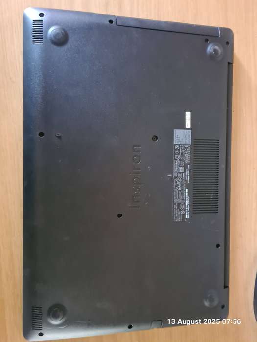 ***Late entry*** Dell Inspirion 15 - i5 8th gen, 8gb ram, 1TB HDD- Faulty battery