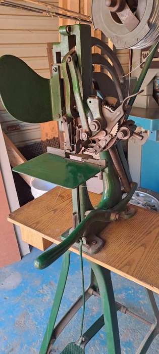 1940s POLYGRAPH VEB Falz- u. Heftmaschinenwerk Leipzig wire fed book binding tool used in the printi