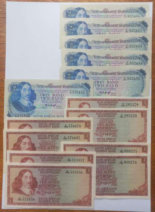 83 Bank notes South African & 2 other job lot. many in sequence, some Z