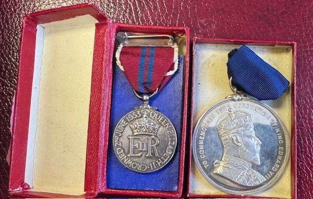 NATAL 1902 KEV11 CORONATION & 1953 QE11 CORONATION SILVER MEDALLIONS