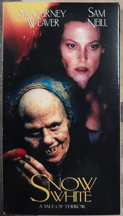 Snow White - A Tale of Terror VHS (NTSC format) Sigourney Weaver / Sam Neill