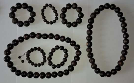 Large lot of genuine hand carved Makonde Ebony wooden beads from Tanzania.