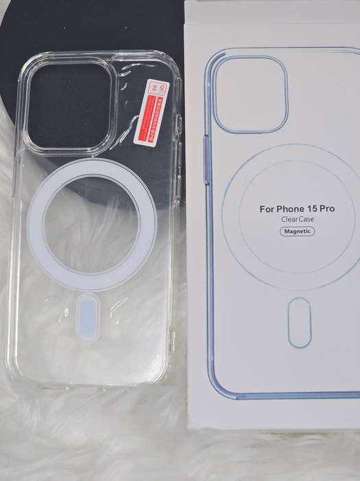 Iphone 15 pro clear magnetic case