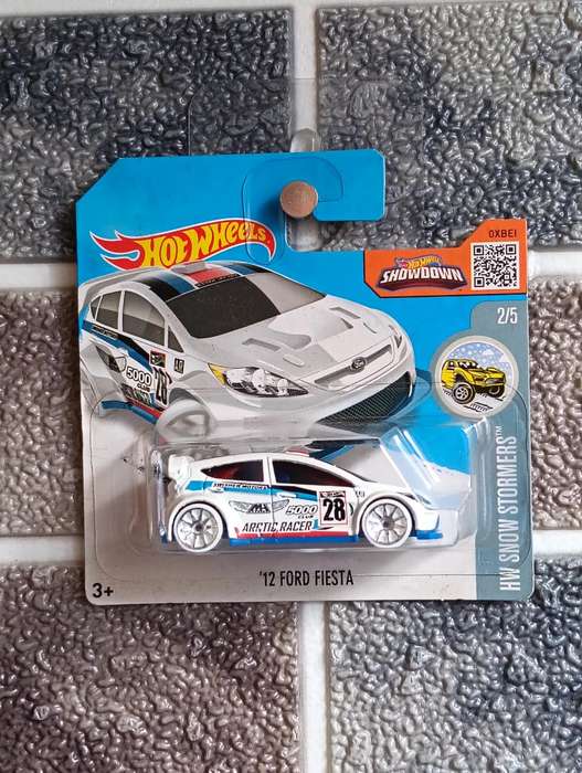 Hot Wheels - 12 Ford Fiesta 2/5