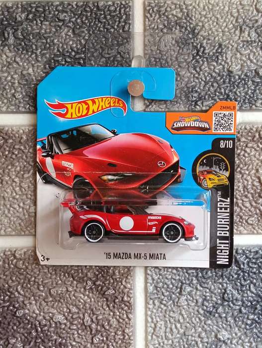 Hot Wheels - 15 Mazda MX-5 Miata 8/10