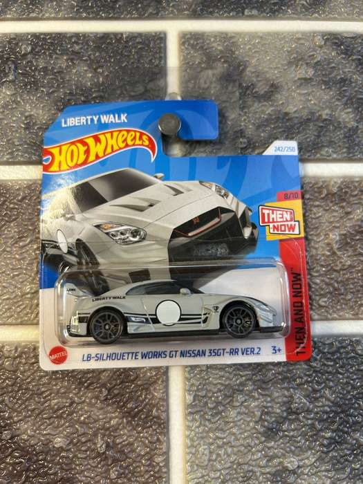 Hot Wheels LB-Silhouette Works GT Nissan 35GT-RR Ver.2