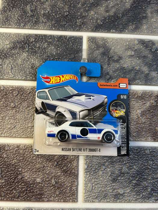 Hot Wheels Nissan Skyline H/T 2000GT-X 9/10