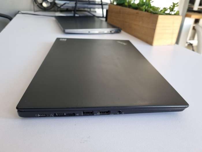 Lenovo ThinkPad X280 Core i5 - 8250U/ 8GB DDR4/ 256GB NVMe SSD/ 13.3" FHD 1080p Display