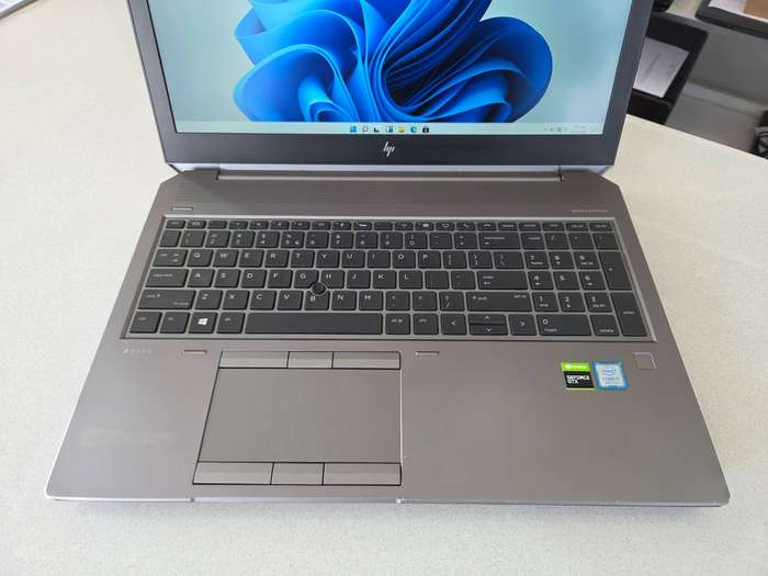 HP Zbook 15 G5 Workstation Core i7 - 8750H/ 32GB DDR4 RAM/ 1TB SSD/ Nvidia Quadro P2000 4GB GPU