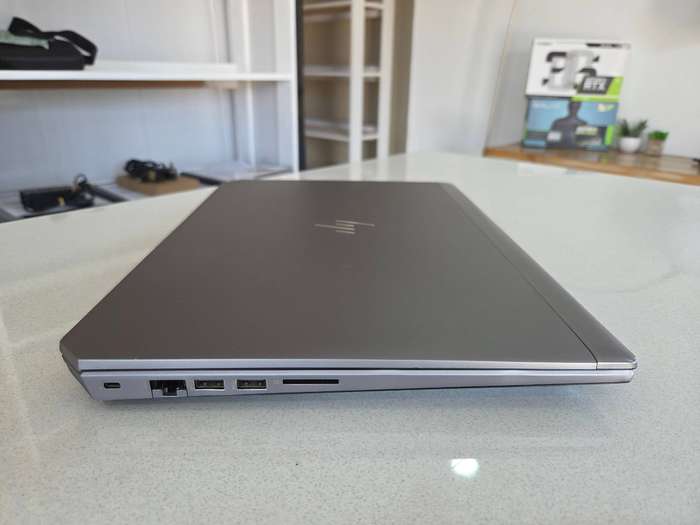 HP Zbook 15 G5 Workstation Core i7 - 8750H/ 32GB DDR4 RAM/ 1TB SSD/ Nvidia Quadro P2000 4GB GPU