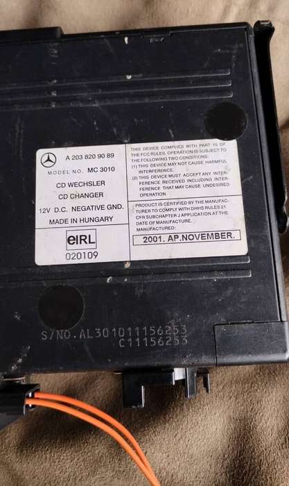 1998 00 01 02 03 04 05 06 07 2008 Mercedes Benz MC 3010 CD Changer OEM A2038209089