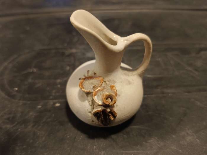 shoe and mugs ornaments