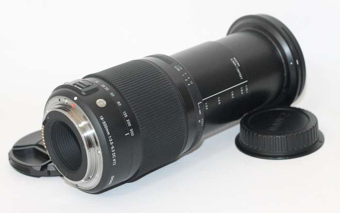 Sigma 18-300mm f/3.5-6.3 DC Macro OS HSM Contemporary Lens for Canon EF