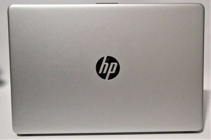 HP 250 G8  11th Gen Core i5-1135G7 / 8GB RAM / 256GB HDD / 15.6" FHD / Win 11
