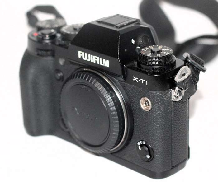 Fujifilm X-T1 16 MP Mirrorless Digital Camera with 3.0-Inch LCD (Body Only) (Weather Resistant)