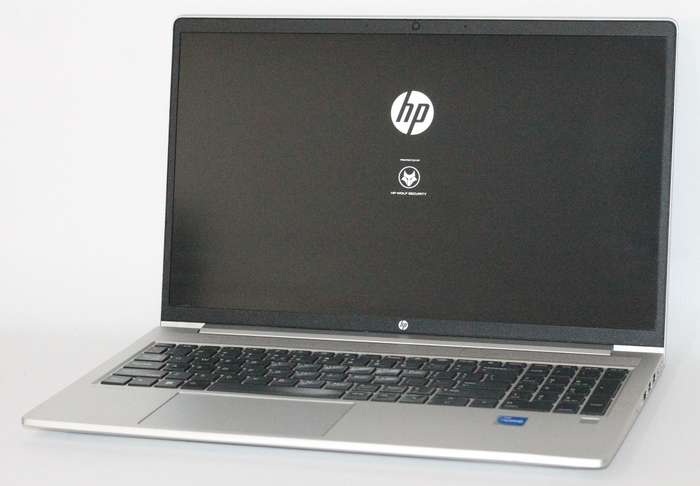 HP ProBook 450 G9 15.6' Core i5-1235U ,8GB RAM ,512GB SSD Full HD 1920 X 1080, Win 11 Pro