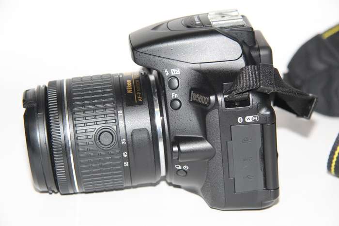 Nikon D5600 , 24MP DSLR ,FULL HD MOVIES ,WITH 18-55mm DX VR Lens, VERY LOW SHUTTER OF 2056