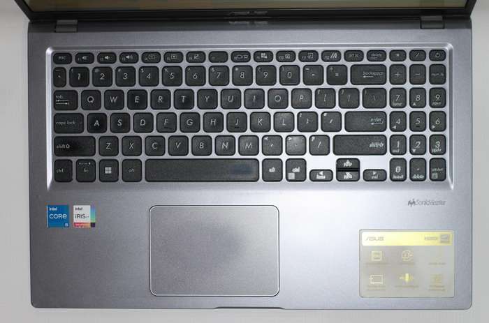 Asus VivoBook X515JA 11th gen Intel Core i5-1135G7 @ 2.40GHz , 8GB Ram , 512GB SSD , 15.6" Full HD