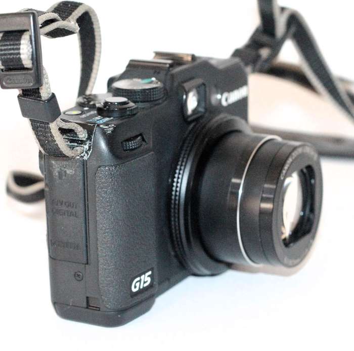 Canon PowerShot G15 12MP Digital Camera with 3-Inch LCD